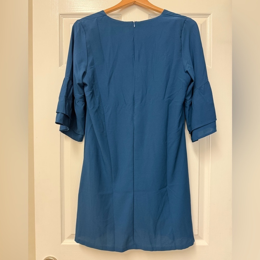 Belongsci NWT Women’s Blue V Neck Bell Sleeve Mini Shift Dress Size S - Picture 5 of 14